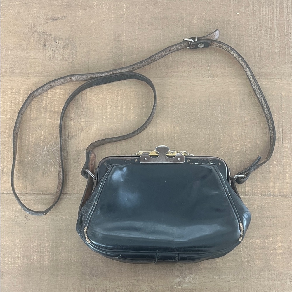 * Vintage 1890s Black Leather Farmer’s Purse